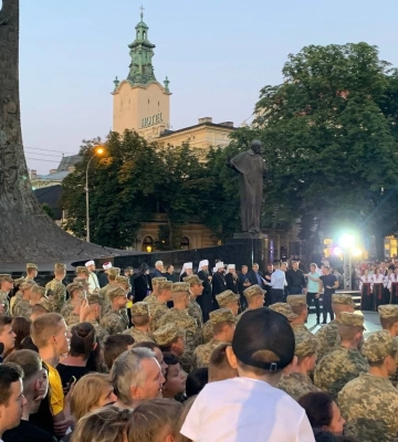 Ми обов&#039;язково своє слово скажемо ще в бою, – командири &quot;Азовсталі&quot; після повернення до України