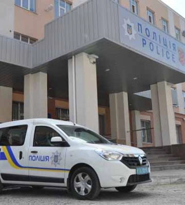 На Полтавщині виявили мертвим на дорозі 28-річного чоловіка
