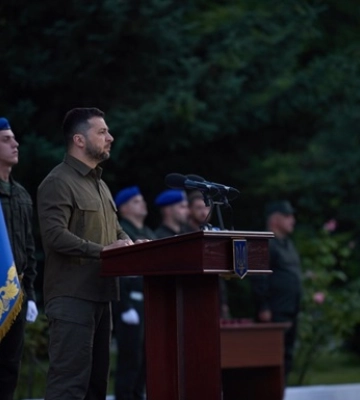 Зеленский принял участие в молебне за Украину &quot;500 дней сопротивления и победы&quot;
