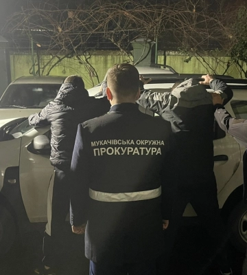 За незаконне переправлення військовозобов’язаних чоловіків до Угорщини на Закарпатті судитимуть двох осіб