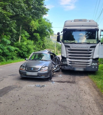 На Мукачівщині у ДТП загинула водійка легковика