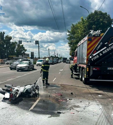 У Черкасах не розминулись мотоцикл і дві автіки