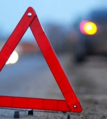 На Волині через аварію перекинулася автівка: постраждало 9 людей, серед них - діти