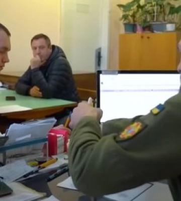 Пришел по делу и получил повестку: адвоката силой удерживали в ТЦК Чернигова