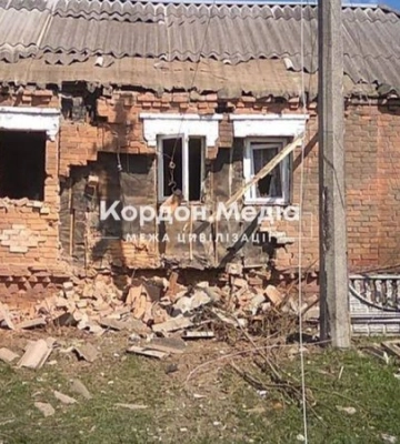 Росіяни обстріляли Сумщину з авіації та артилерії: є значні руйнування