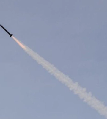 Після обстрілу в центрі Одеси спалахнула пожежа, є поранені та руйнування