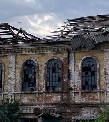 Поврежденные дома и авто: последствия ночной атаки россиян по Никопольщине