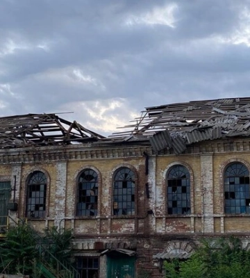 Обстріл Нікопольщини у ніч на 20 липня: пошкоджені дев`ятиповерхівка, підприємство, агрофірма
