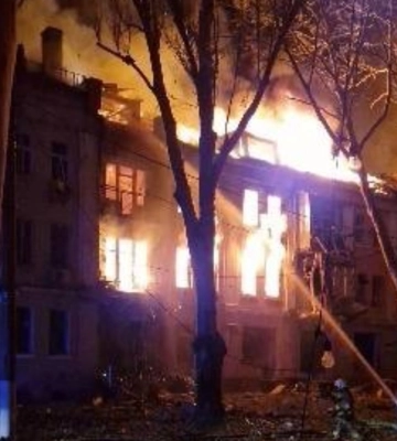 Ворог завдав удару по Миколаєву, є постраждалі