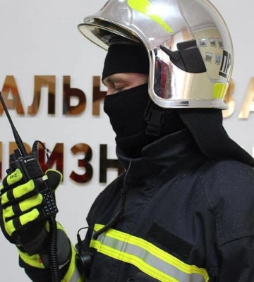Будуть на зв`язку в умовах блекауту: Рятувальники Рівненщини отримали нові радіостанції