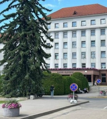 Закарпатські медики відвідали одну з найбільших лікарень ЄС