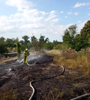 За добу на Черкащині виникло п’ять пожеж сміття й сухої трави 