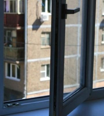 У Вінниці з вікна випала дитина