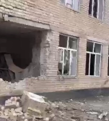Доба на Херсонщині: ворог поцілив у житлові квартали, освітній заклад та адмінбудівлю