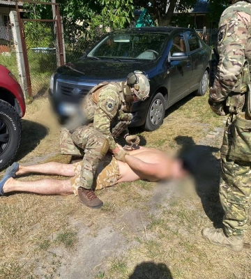 На Волині затримали банду, яка торгувала зброєю
