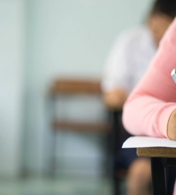 Жителі Черкас можуть подавати заяви на отримання фінансової допомоги для школярів