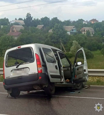 На Хмельниччині у ДТП постраждала родина: двоє загинули, ще двоє у лікарні