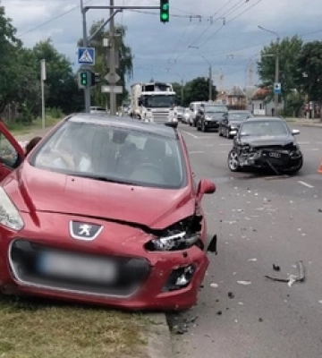 ДТП на перехресті Чернишевського та Ковельскої: повідомили деталі 