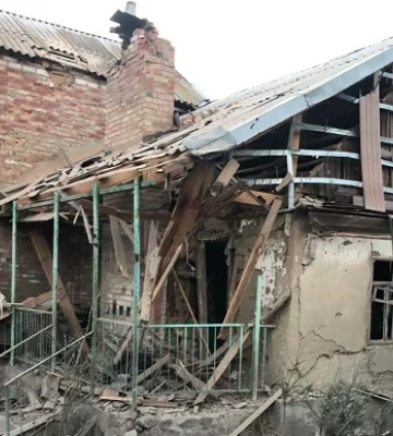 Оккупанты обстреляли Никополь из артиллерии: трое пострадали