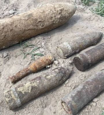 Ручна граната і п&#039;ять снарядів: на Волині знайшли старі боєприпаси 