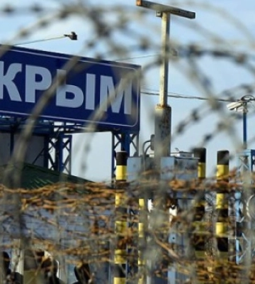 &quot;Горячее&quot; утро в Крыму: в Симферополе масштабный пожар, движение по Керченскому мосту перекрыто