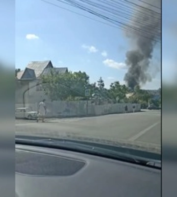 В окупованому Криму розгорілася масштабна пожежа. Фото і відео