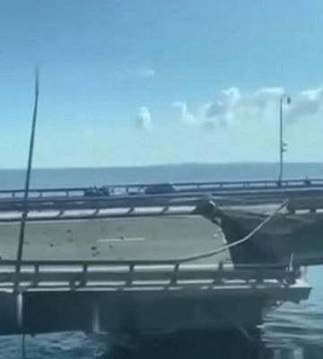 Взрывы Крымского моста: оккупанты подозревают работников в помощи и организации операции