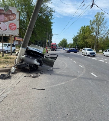 На проспекті Героїв України зіткнулись два авто: є постраждалі
