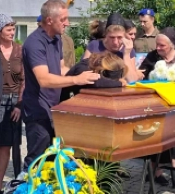 У Рожищі вшанували загиблого захисника України Дмитра Швеця. ФОТО