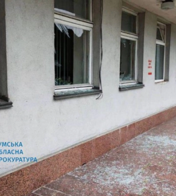 Российские оккупанты нанесли удар по г. Середина-Буда Сумской области, двое гражданских ранены – прокуратура