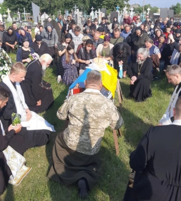 Загинув за місяць до дня народження: у Луцькому районі попрощалися з Героєм Віталієм Кулаковим