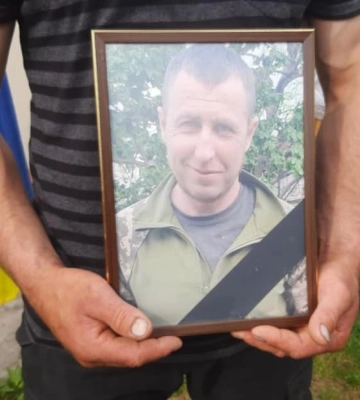 Загинув за місяць до дня народження: у Луцькому районі попрощалися з Героєм Віталієм Кулаковим