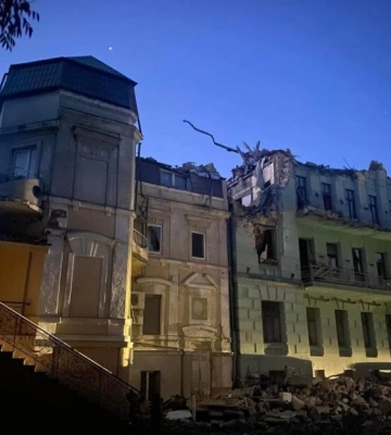 Росія вдарила по центру Одеси: є жертви та постраждалі