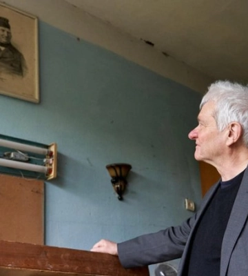 «Уламок влучив у серце Лесі Українці». Як прощалися зі школою випускники зруйнованого ліцею в Бучанському районі Київщини —&amp;hellip;
