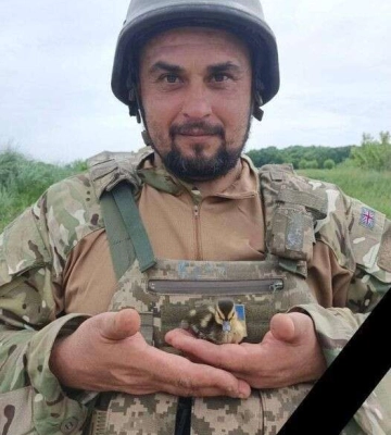 З трепетом і безмежною любов’ю він захищав всіх нас. На Дніпропетровщині попрощалися з солдатом Андрієм Кіріченком