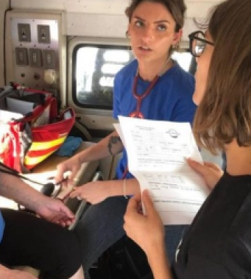 Італійські медики допомагали львів’янам, які постраждали від ракетного удару росіян