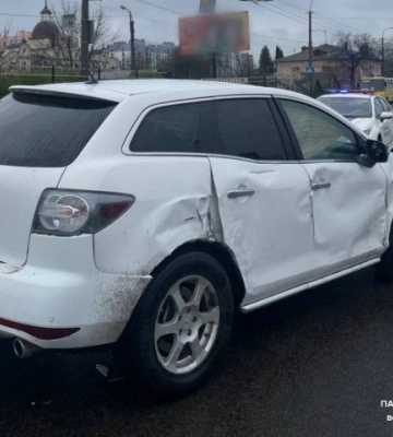 Виїхав на зустрічну: у Луцьку водія кросовера Mazda, який вчинив подвійну ДТП, оштрафували на 850 грн