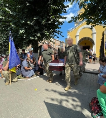 На Волині провели в останню дорогу Героя Антона Крилова