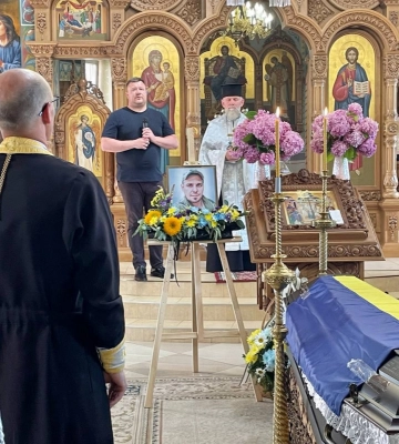 На Волині провели в останню дорогу Героя Антона Крилова