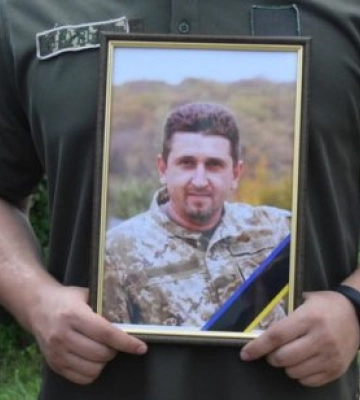 На Закарпатті прикордонники Чопського загону прощалися з полеглим побратимом