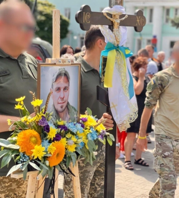 На Волині провели в останню дорогу Героя Антона Крилова