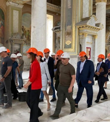 Італійська делегація в Одесі ознайомилася з наслідками ракетного удару