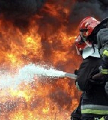 В Киеве произошел пожар в многоэтажке, есть жертвы