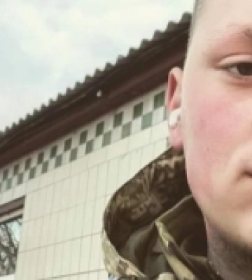 Свалява проведе в останню дорогу 23-річного воїна Ярослава Голянича