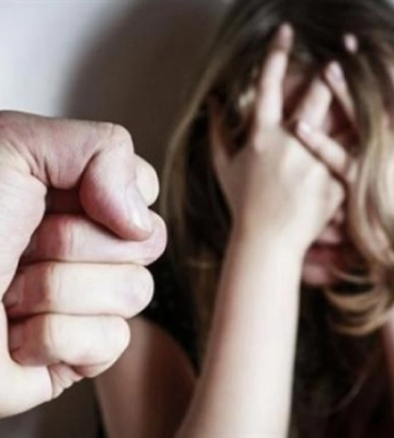 Мешканець Хмельниччини проведе 15 років у в’язниці за зґвалтування доньки співмешканки