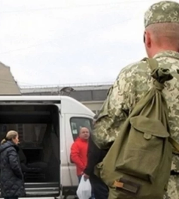 Водій маршрутки Дніпро-Курахове відмовився везти військового, якому не вистачило грошей на квиток