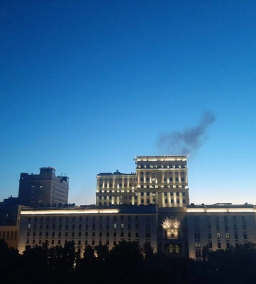 Горячее утро: Москву и Крым атаковали беспилотники, взрывается склад БК