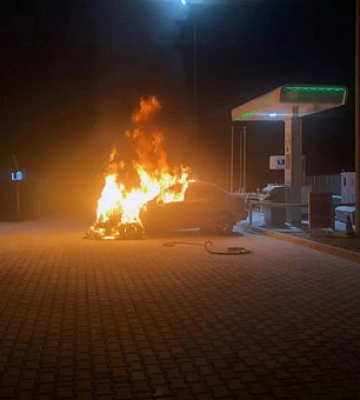 В Кривом Роге на заправке горел автомобиль
