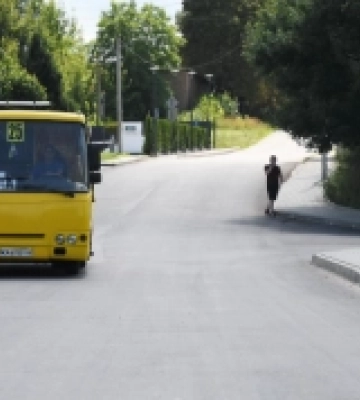 У селах біля Луцька ремонтують аварійні ділянки дороги