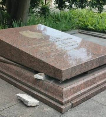 У Львові намагалися вкрасти прах Кузнєцова - мер